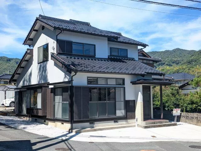Yamaguchi City Yoshiki Sahata 5-chome 2-story 3LDK