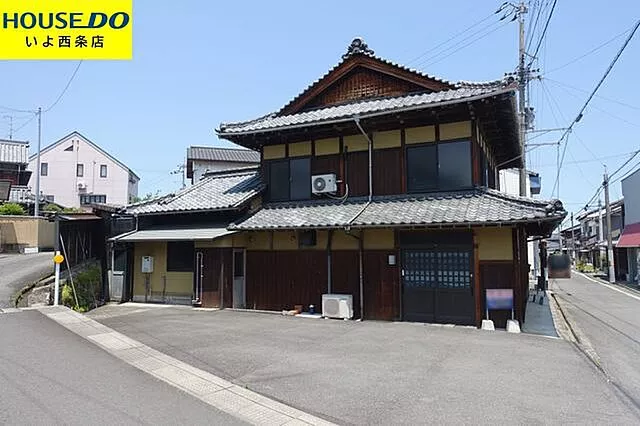 Used single-family home in Saijo City, Himi