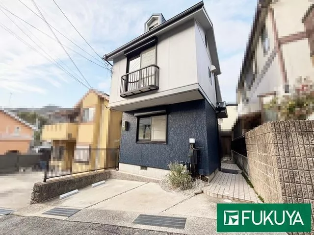 ■4-minute walk to the bus stop! Currently vacant and available for immediate transfer! Parking for 1 car available! Full cleaning completed in December of Reiwa 7!