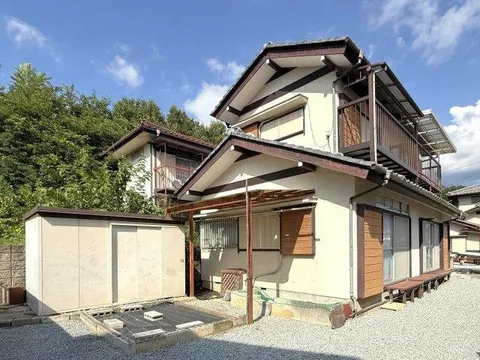 49 years old, 3DK ♪ The building condition is good, and the interior is also clean. No abnormalities found in the termite inspection.