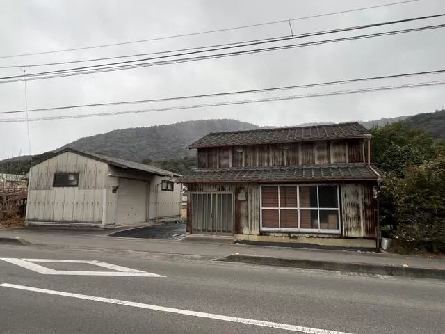 Zentsuji-city, Omacho （Kotoden Kotohira station） Flat roof, 2K

1.6 million yen