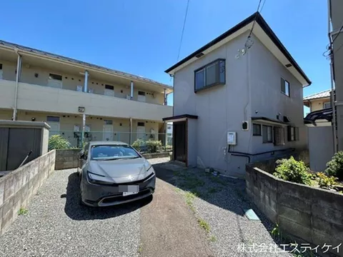 Renovated 4DK used house located in a quiet residential area♪ You can live in a calm environment.