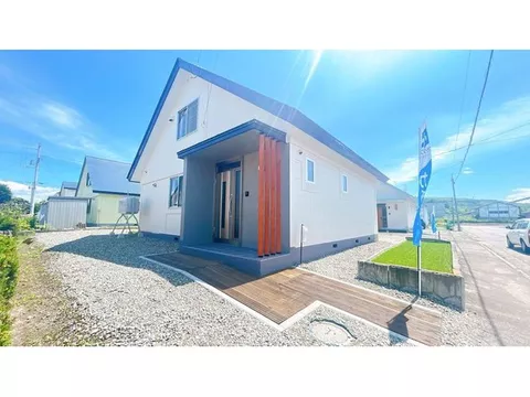 【Open house held】【Interior and exterior renovations completed】【New water facilities replaced】【Move-in available within the year】