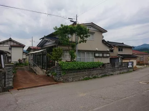 2-story building 9DK, Tachiyama, Tsuruoka City
