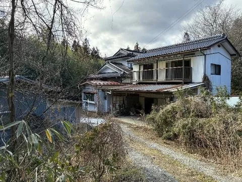 A nature-rich living environment! Land area (residential part) 304 tsubo!