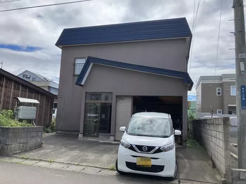 Aomori City, Yahagi 2-chome (Yatamae Station) 2-story building 6DK
