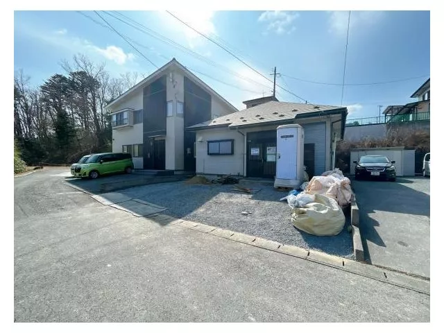 [Open House Held] Interior renovation planned / Single-story / New seismic standards compliant / Water facilities replaced / Parking for 3 cars