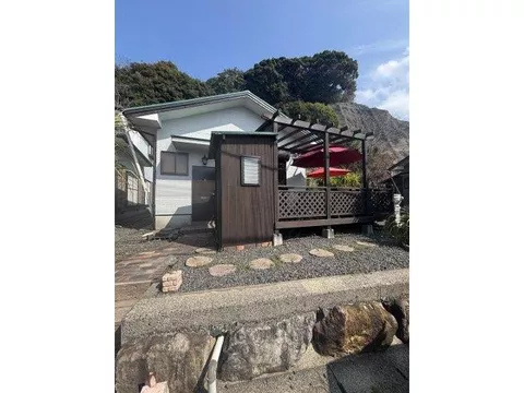 3.5 million yen, Goshoura Town Makishima (Kaiura Station)