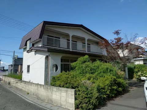 [Used House] Corner lot 144 tsubo, suitable for renovation and remodeling