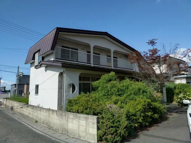 [Used House] Corner lot 144 tsubo, suitable for renovation and remodeling