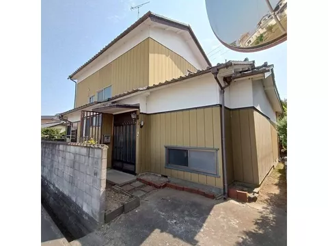 8.8 million yen, Nakahama, Hōma Town