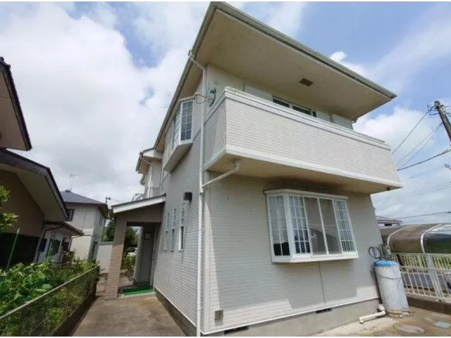 Minami Iizuka 4.6 million yen