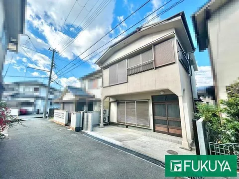 ■ Renovated in February of the 7th year of Reiwa ■ South-facing ■ Parking for 1 car available ■ 2-minute walk to convenience store
