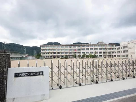 Used single-family home in Miyoshi City, Yonkankan Town - Image 29