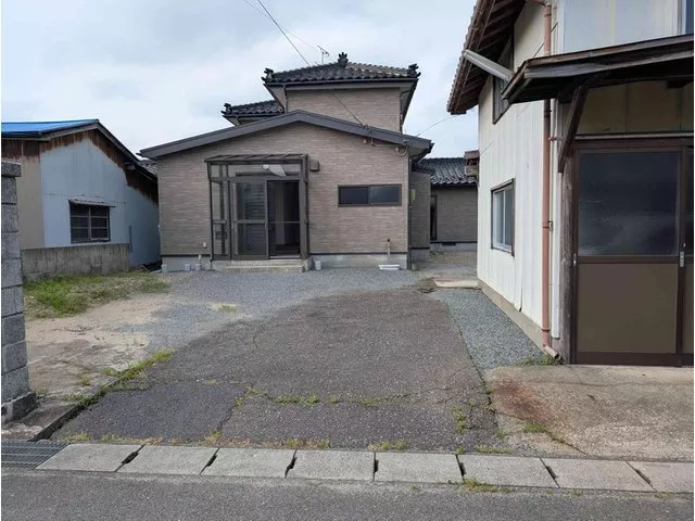 ■ Niihori, Sakata City ■ ~ Spacious 7DK, land 98 tsubo, building 40 tsubo ~