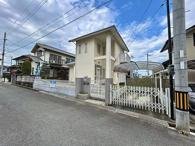 Used single-family home in Kawai Town, Kitakatsuragi District, Kumigaoka 1-chome