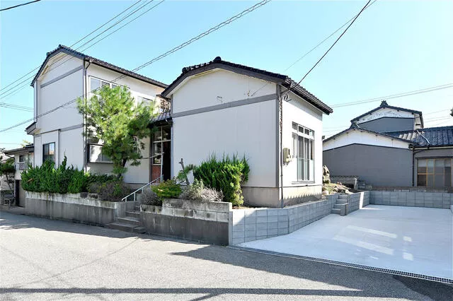 Niigata City Kita Ward Matsuhama 3-chome (Shin'azaki Station) 3-story 6DK