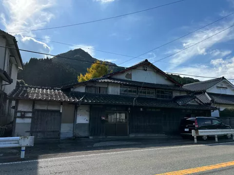 Nakatsu-city, Yabakei-cho, Oaza-Tohara (Nakatsu station) 2F 4K

2,000,000 yen