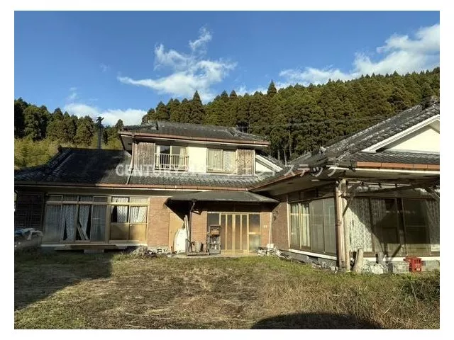 ●Recommended for those looking for a calm environment surrounded by greenery♪●Two-family house specification
