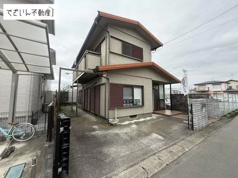 ／An area rich in shopping nearby／Bedroom 10.5 tatami mats ■ All rooms over 6 tatami mats ■ Front road 6m