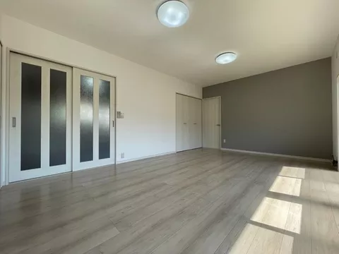 Move-in ready♪ Popular single-story home♪ A renovated house that has been reborn! 101 tsubo lot! 5-year warranty included