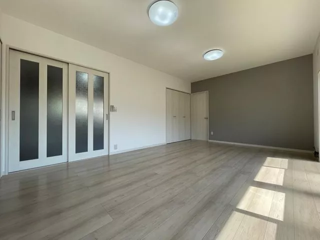 Move-in ready♪ Popular single-story home♪ A renovated house that has been reborn! 101 tsubo lot! 5-year warranty included