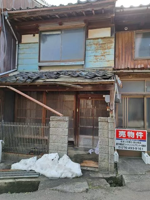 Imizu City Yahata-cho 1-chome (Nakanoshimanto Station) 2-story 4LDK