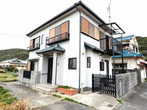 Wakayama City, Isonoura (Isonoura Station) 2-story 4DK