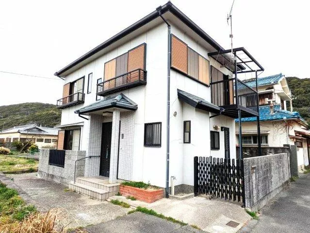 Wakayama City, Isonoura (Isonoura Station) 2-story 4DK