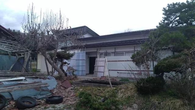 Oe Town, Nishimurayama District, Oaza Juuhassai Kou (Hazawako Station) Single-story building 4DK
