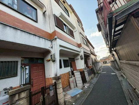 5-chome, Nankiji-cho, Nara-shi, Nara (Keikyuu Sta.) 3F 4DK

2,880,000 yen
