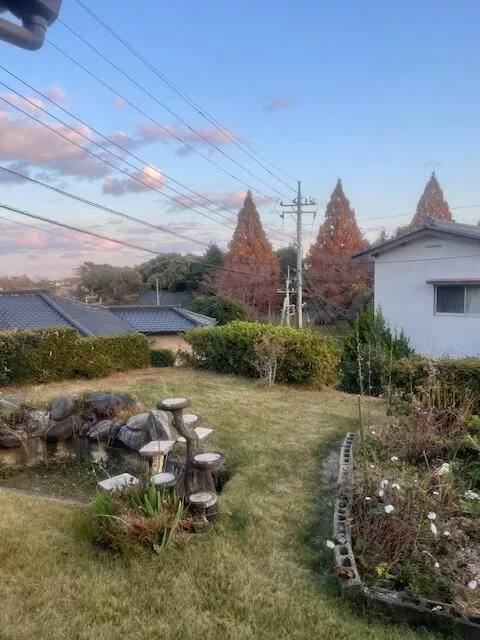 20-minute walk from JR Suigun Line "Shizu" Station