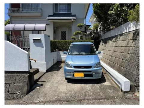 Hino Elementary and Junior High School area! A great location for families with children, just a 3-minute drive to Lala Coop Hino. - Image 3
