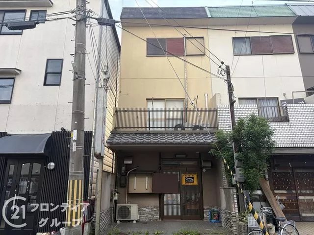 Available for commercial use and immediate viewing! ■ Since it is a residential property with a store, it can also be used as a store.