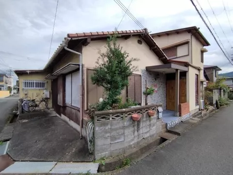 Wakayama City, Ogura (Kii-Ogura Station) 2-story building 6DK