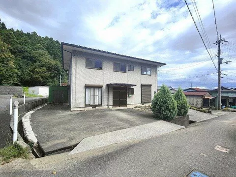 Nagahama City, Kinomoto Town, Kuroda (Kinomoto Station) 2-story 7LDK