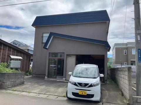 6DK suitable for renovation, 37 years old, near Aomori Higashi High School