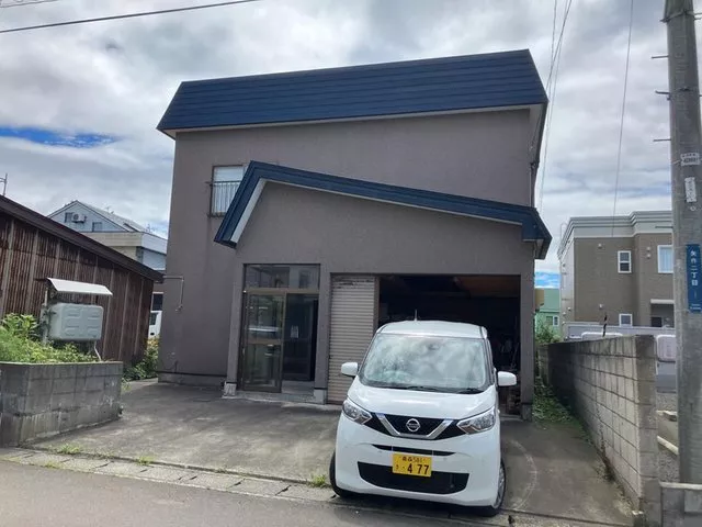 6DK suitable for renovation, 37 years old, near Aomori Higashi High School