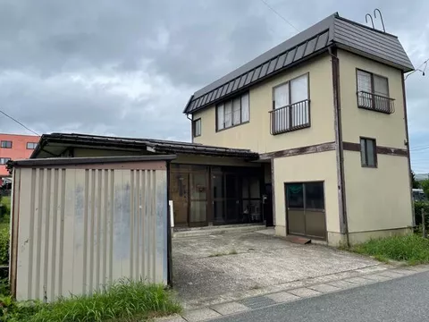 Yonezawa City, Kaniike 5-chome (Yonezawa Station) 2-story building 6DK
