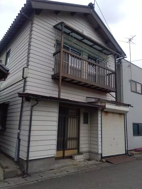 Sakai City, Harue Town, Edome Kamihonmachi (Harue Station) 2-story building 3DK
