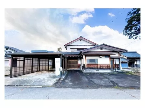 【Open House】【Current Sale】【Move-in possible within the year】Water areas and living room renovation