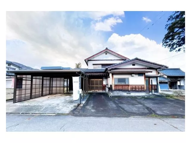 【Open House】【Current Sale】【Move-in possible within the year】Water areas and living room renovation
