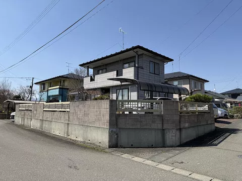 Oshu City, Iwate Prefecture, Nanto-ta, Nagakawa (Mizusawa Station) 2-story 4LDK