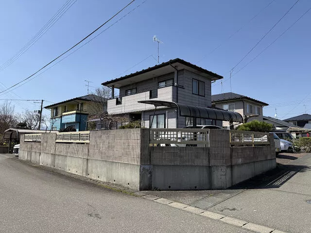 Oshu City, Iwate Prefecture, Nanto-ta, Nagakawa (Mizusawa Station) 2-story 4LDK