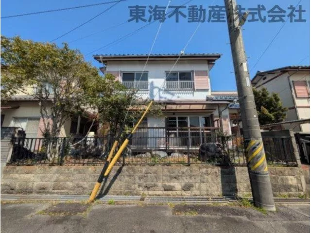There is a property that can be moved into immediately, available for immediate delivery.