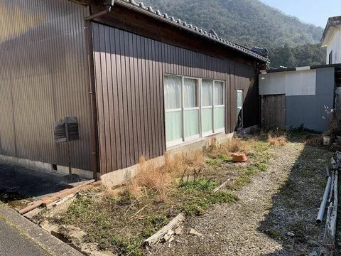 Nishiwaki City, Kurodashomai坂 (Hon Kuroda Station) Single-story building 4K - Image 4