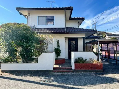 2F 4LDK, Shimosakamoto, Kidaka-cho, Tottori-shi, Tottori (Takaraki station)

9,800,000 yen